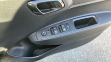 Hyundai i10 1.0 MPi SE Connect 5dr Petrol Hatchback